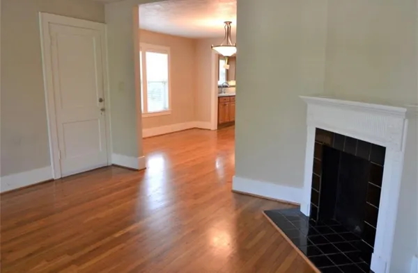 $2,495 | 1507 McDuffie Street, Houston, TX 77019