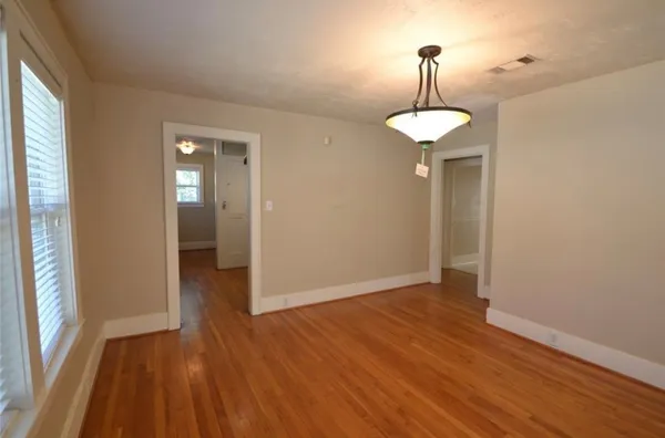 $2,495 | 1507 McDuffie Street, Houston, TX 77019