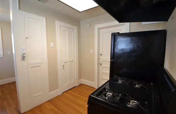 $2,495 | 1507 McDuffie Street, Houston, TX 77019