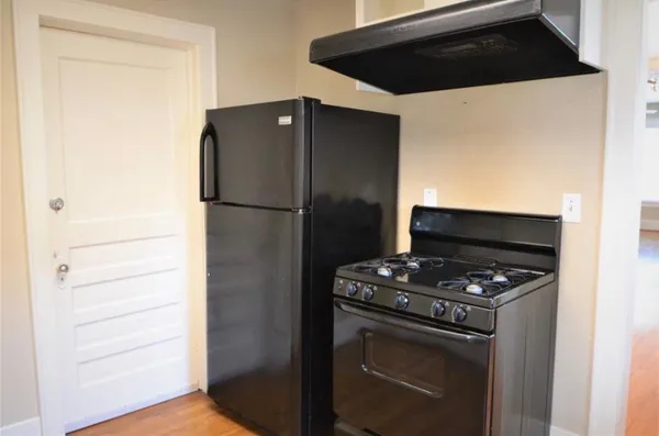 $2,495 | 1507 McDuffie Street, Houston, TX 77019