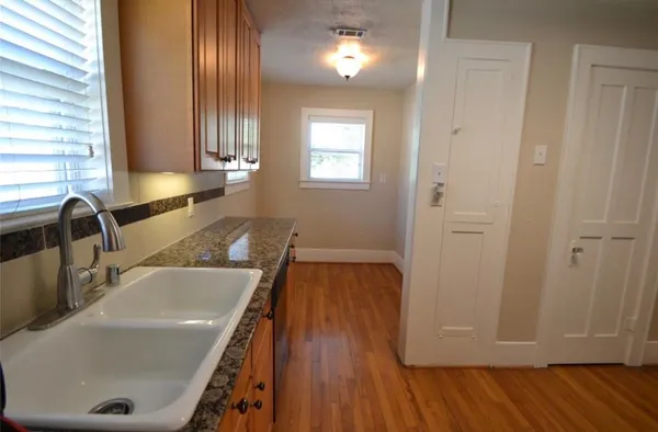 $2,495 | 1507 McDuffie Street, Houston, TX 77019