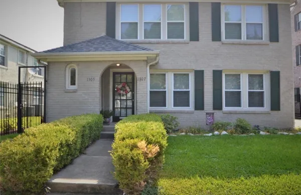 $2,495 | 1507 McDuffie Street, Houston, TX 77019