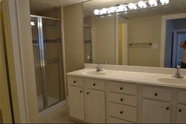 $2,495 | 1507 McDuffie Street, Houston, TX 77019