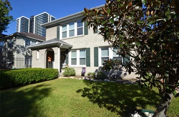 $2,495 | 1507 McDuffie Street, Houston, TX 77019
