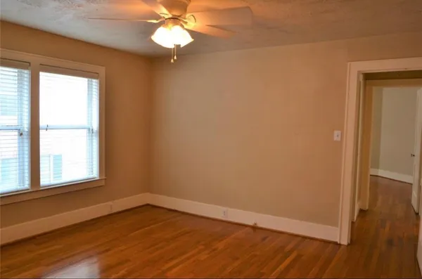 $2,495 | 1507 McDuffie Street, Houston, TX 77019