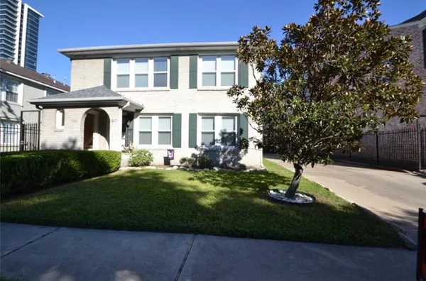 $2,495 | 1507 McDuffie Street, Houston, TX 77019