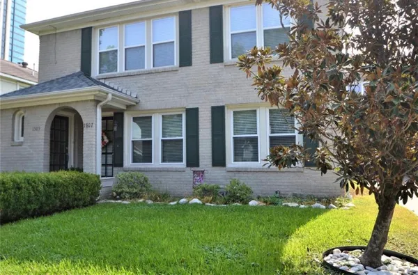 $2,495 | 1507 McDuffie Street, Houston, TX 77019