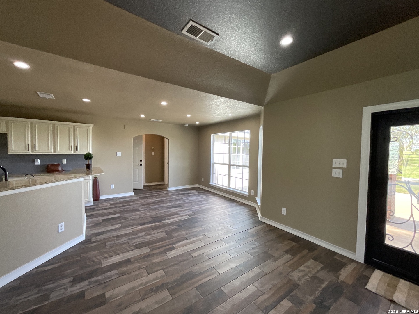 12010 Del Rio San Antonio, TX 78245 - Photo 10 of 44