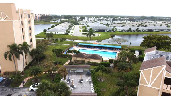 $2,200 | 14307 Bedford Drive, Unit 302, Delray Beach, FL 33446
