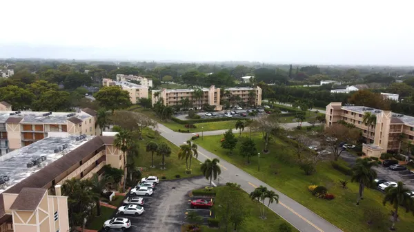 $2,200 | 14307 Bedford Drive, Unit 302, Delray Beach, FL 33446