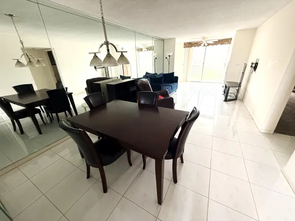 $2,200 | 14307 Bedford Drive, Unit 302, Delray Beach, FL 33446