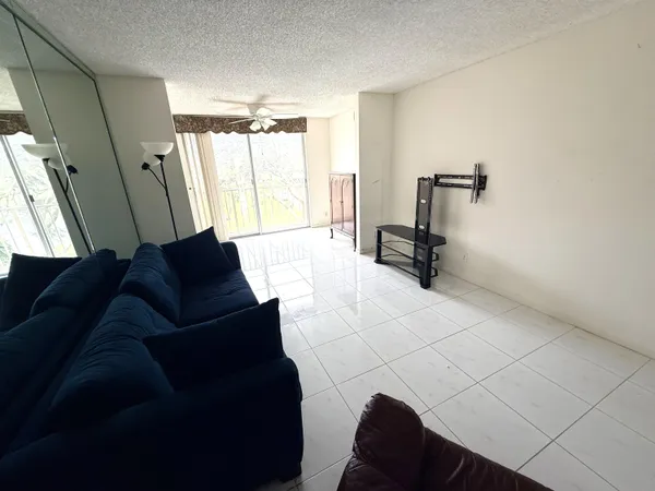 $2,200 | 14307 Bedford Drive, Unit 302, Delray Beach, FL 33446