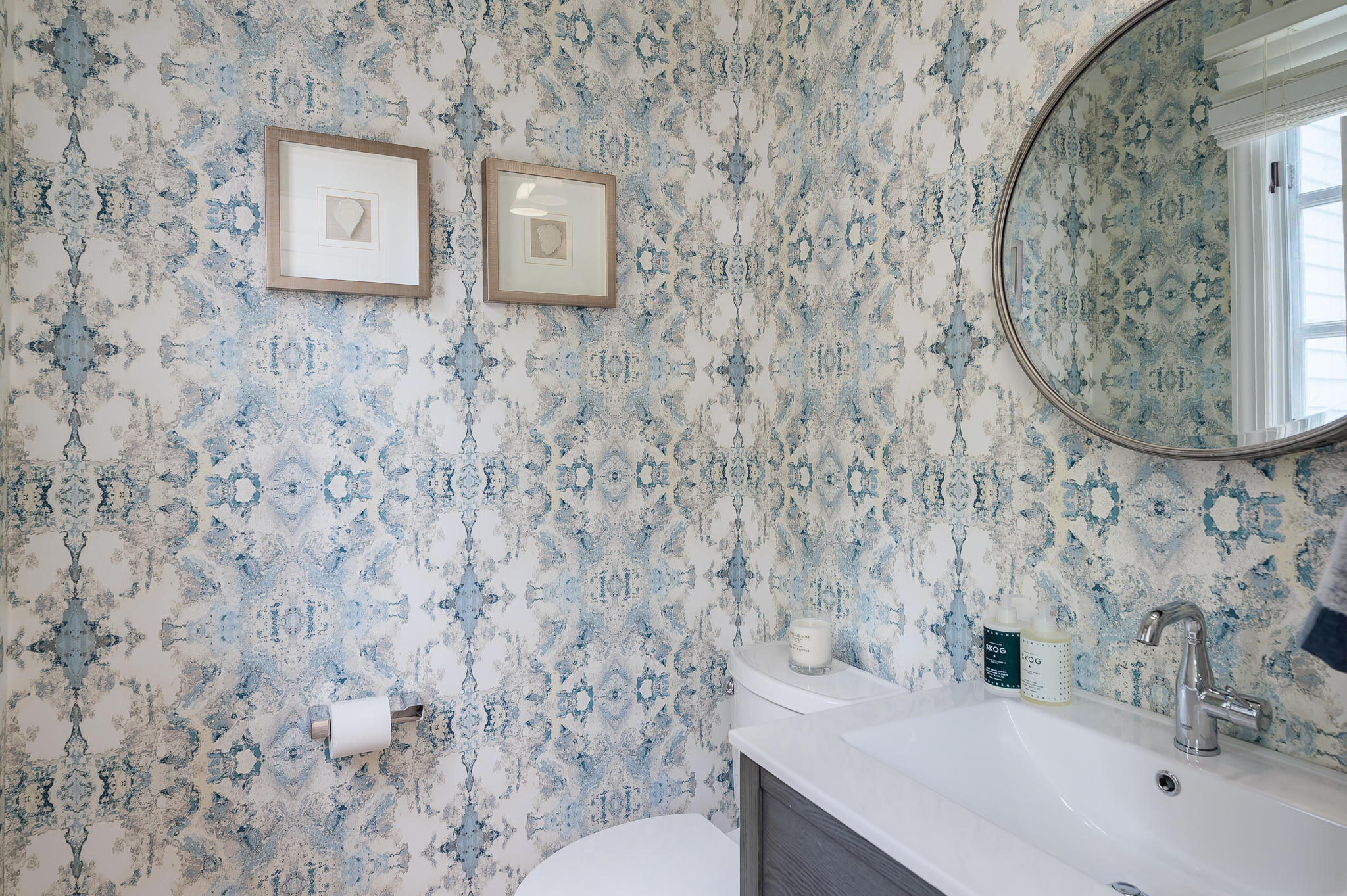 465 North Wilton Road New Canaan, CT 06840 - Photo 53 of 64 a bathroom with a sink and a toilet