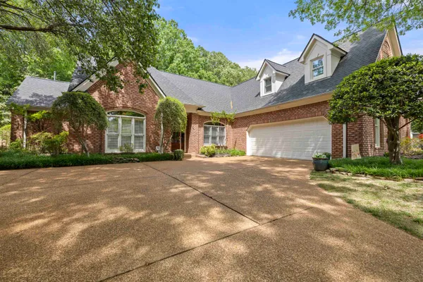 $679,900 | 2142 Lake Page Drive, Collierville, TN 38017