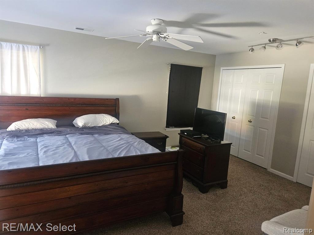 12331 St Andrews Way Fenton, MI 48430 - Photo 7 of 13 Gallery Image 7