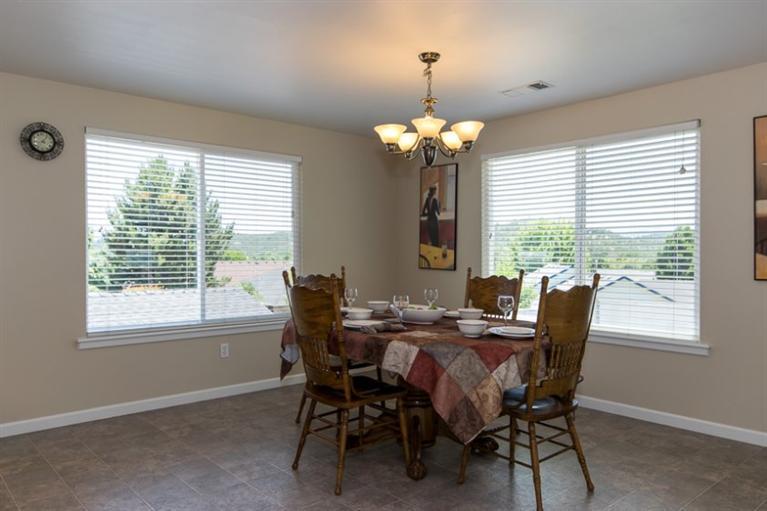869 Ridgeview Drive Eagle Point, OR 97524 - Photo 18 of 35 Additional Photo