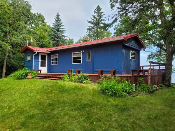 $300,000 | 39471 South Clitherall Lake Road, Battle Lake, MN 56515