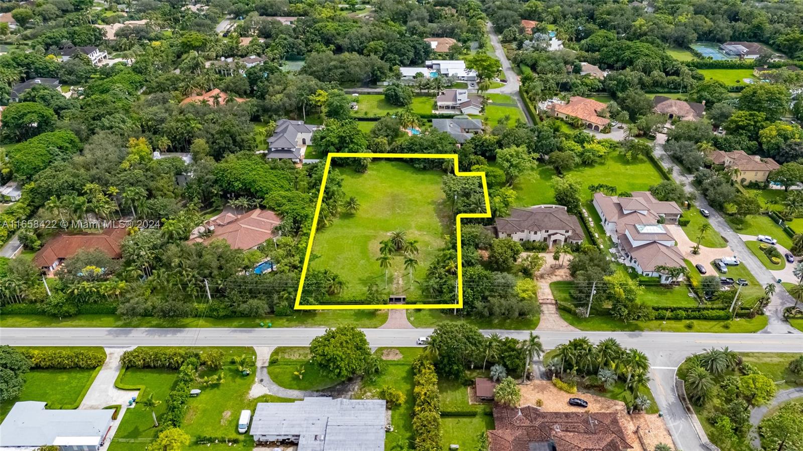 9450 Southwest 112th Street Miami, FL 33176 - Photo 12 of 24
