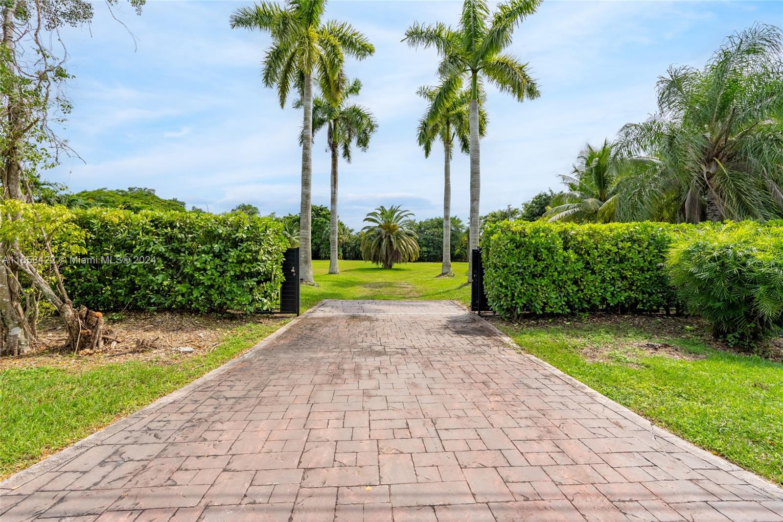 9450 Southwest 112th Street Miami, FL 33176 - Photo 18 of 24