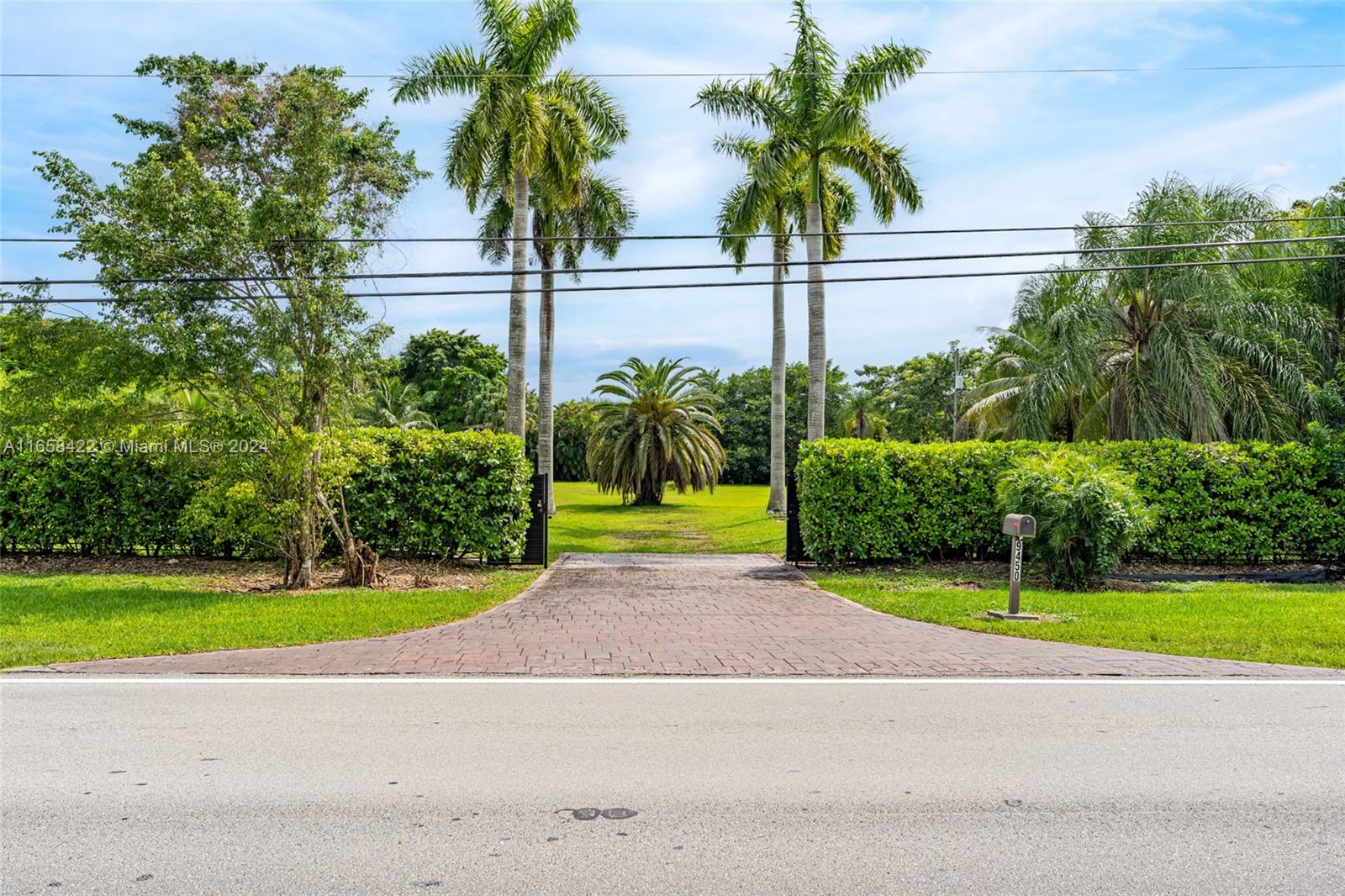9450 Southwest 112th Street Miami, FL 33176 - Photo 2 of 24