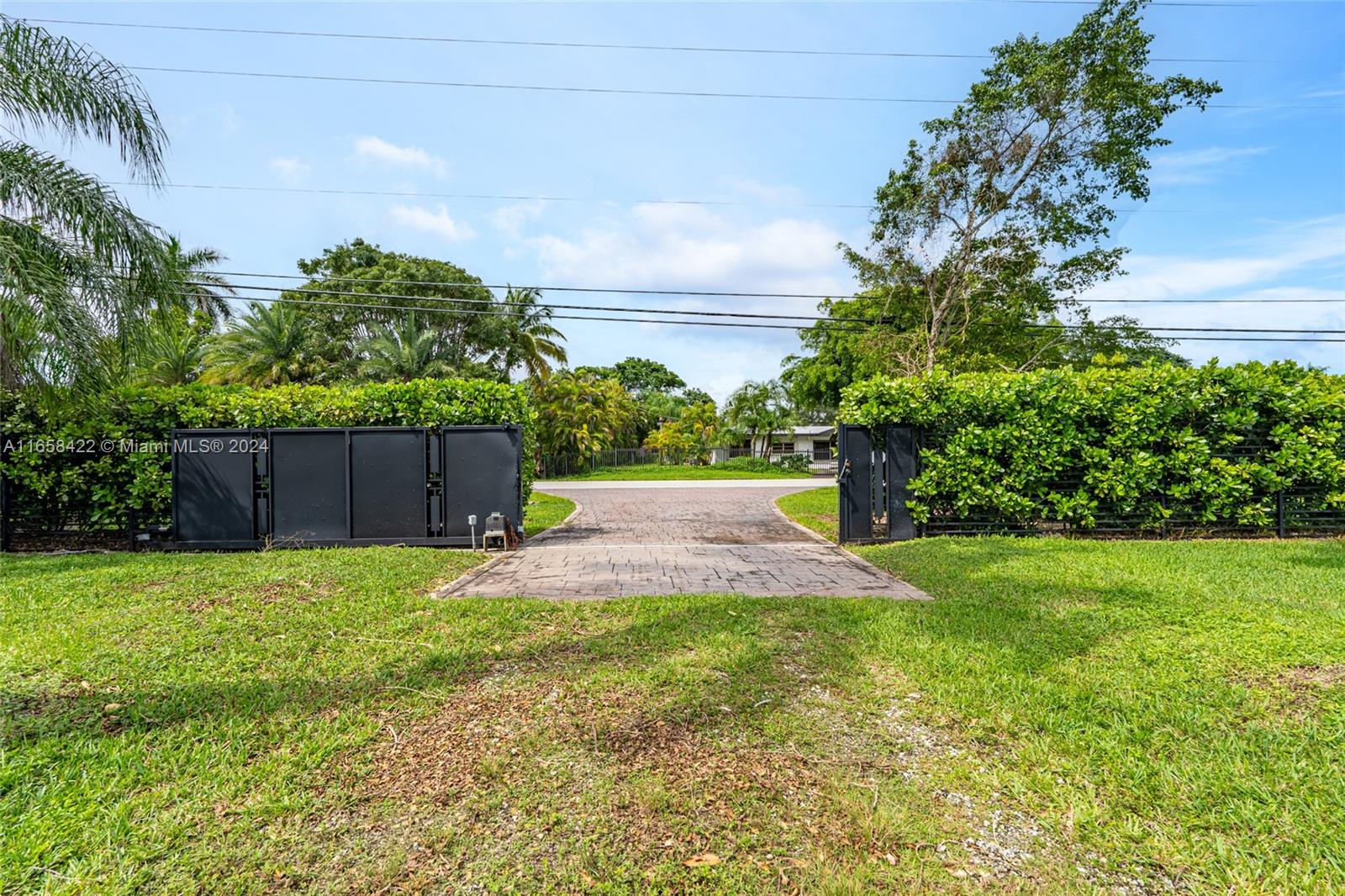 9450 Southwest 112th Street Miami, FL 33176 - Photo 22 of 24