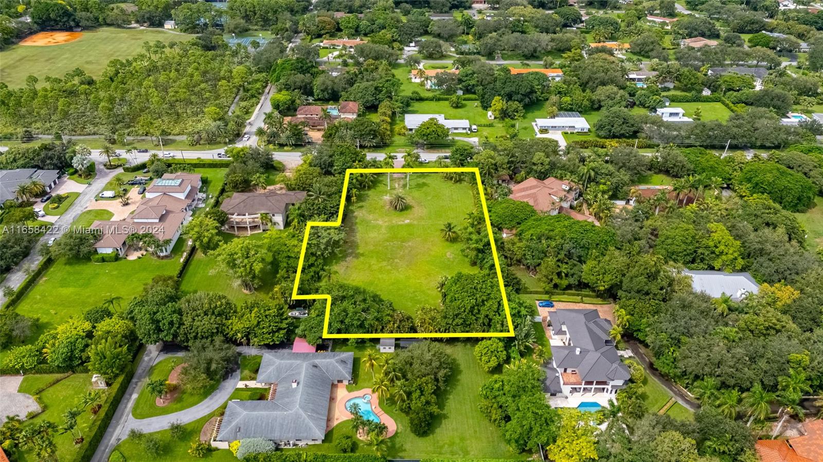 9450 Southwest 112th Street Miami, FL 33176 - Photo 8 of 24