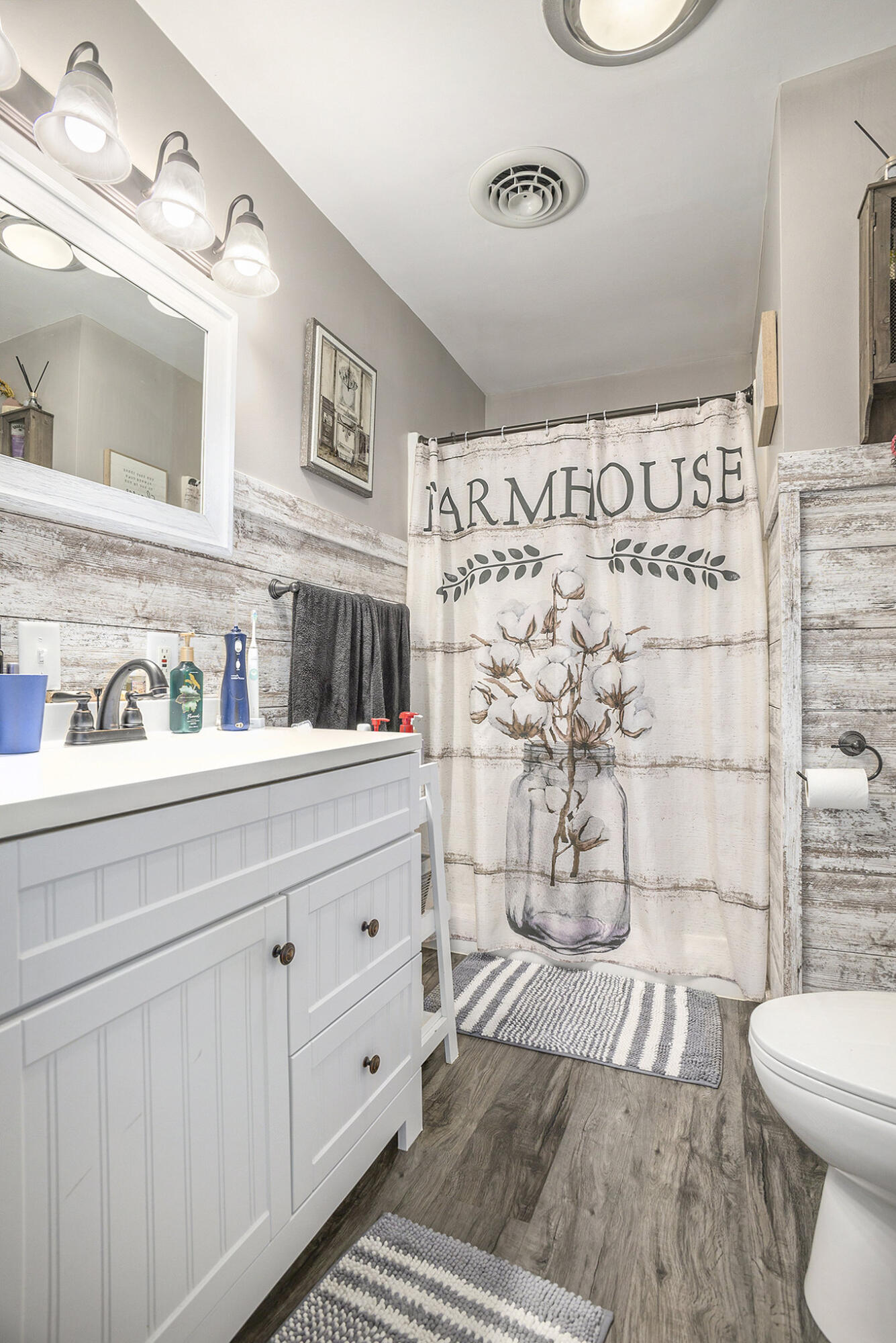 2660 Barber Road Grass Lake, MI 49240 - Photo 13 of 34 Primary Bath View