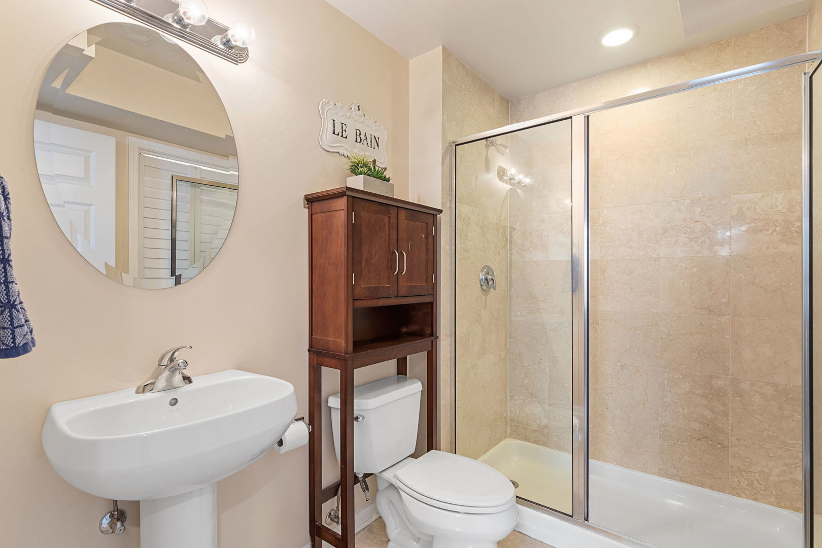 657 West Fulton Street, Unit 705 Chicago, IL 60661 - Photo 20 of 24 a bathroom with a sink toilet and shower