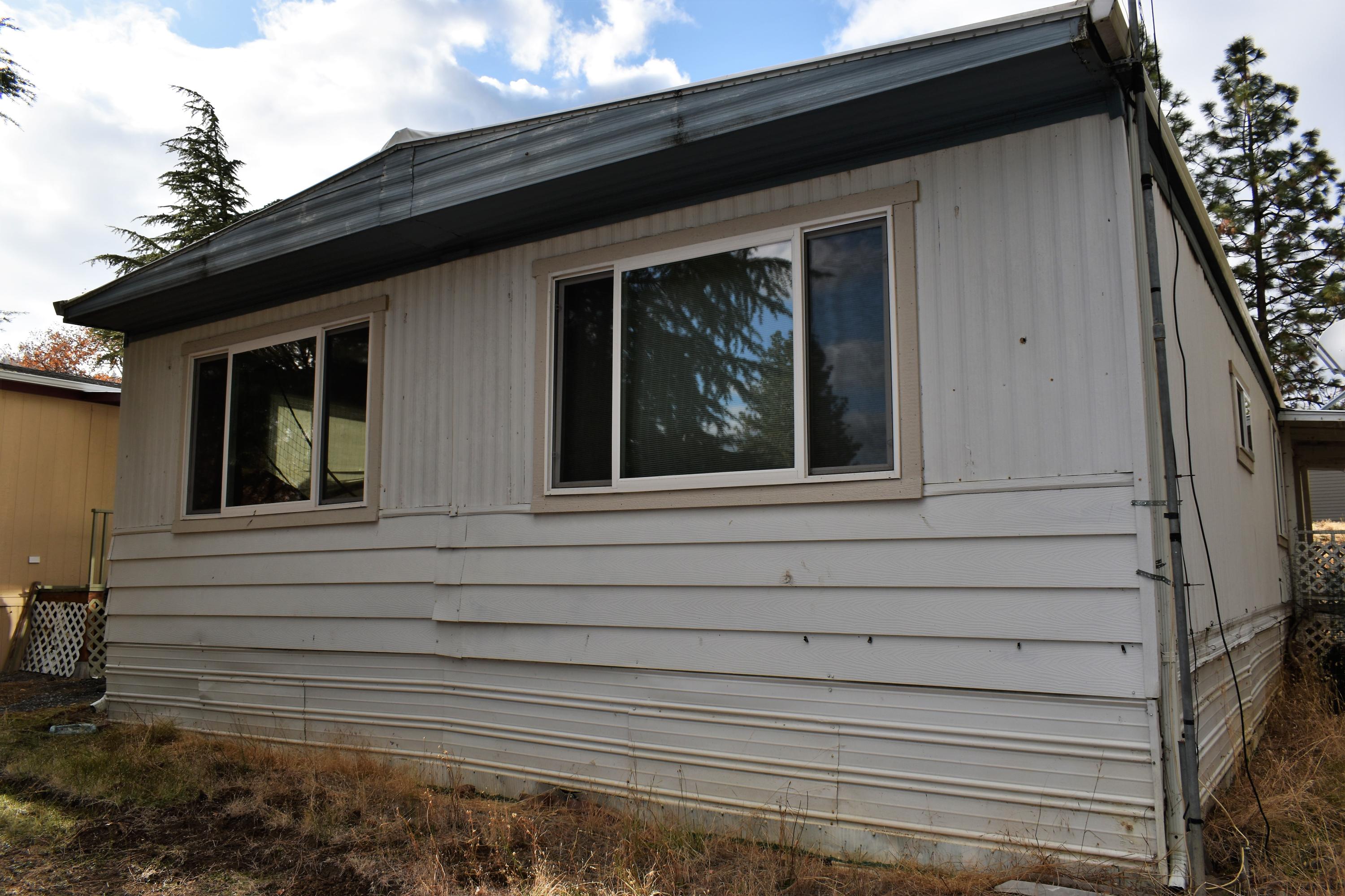 15001 Meadows Road White City, OR 97503 - Photo 37 of 54 37 Older Mobile