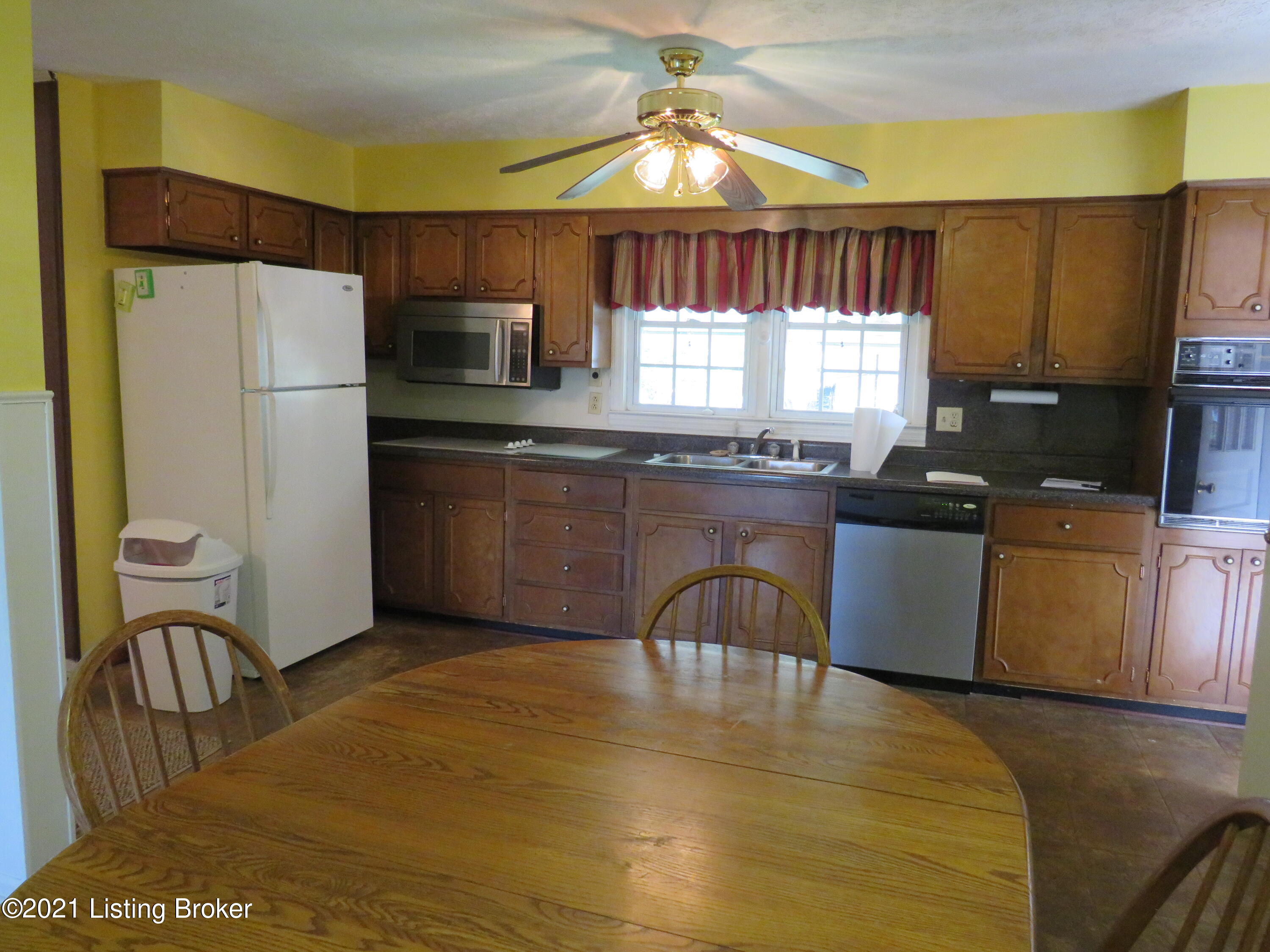 12588 Mt Eden Road Mount Eden, KY 40046 - Photo 16 of 56 Kitchen