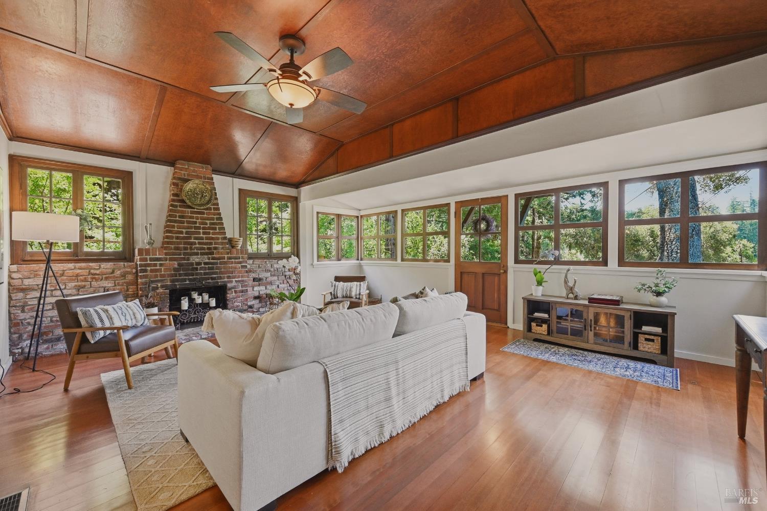 4 Barranca Road Forest Knolls, CA 94933 - Photo 2 of 35