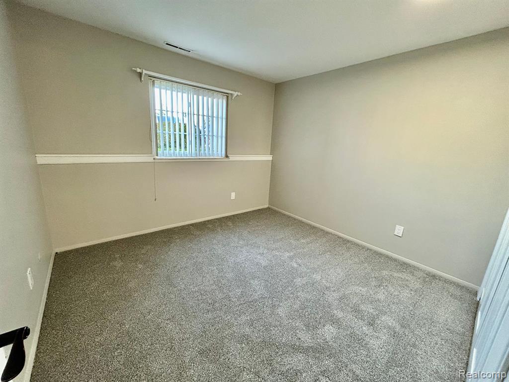 515 West Highland Road, Unit E6 Howell, MI 48843 - Photo 13 of 17 Gallery Image 13