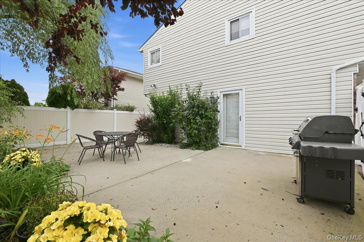 2461 Riviera Lane Bellmore, NY 11710 - Photo 39 of 44