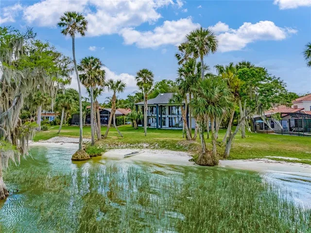 $1,499,900 | 303 Waterwood Drive, Yalaha, FL 34797