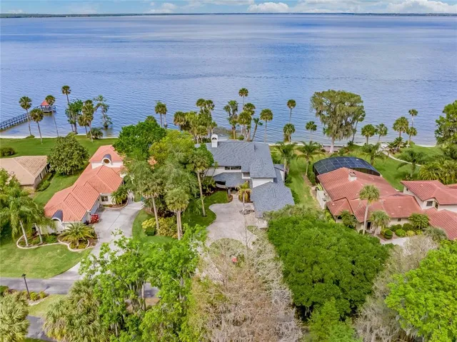 $1,499,900 | 303 Waterwood Drive, Yalaha, FL 34797