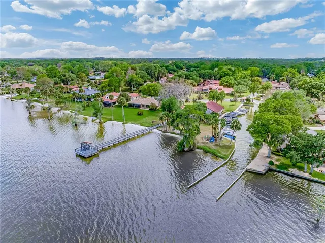 $1,499,900 | 303 Waterwood Drive, Yalaha, FL 34797