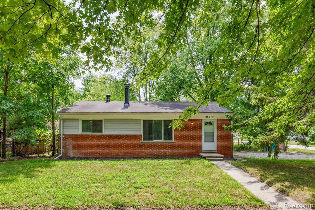 35247 Wick Road Romulus, MI 48174 - Photo 2 of 34