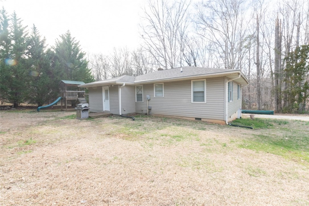 13040 Janda Road Seneca, SC 29672 - Photo 5 of 21 back of home