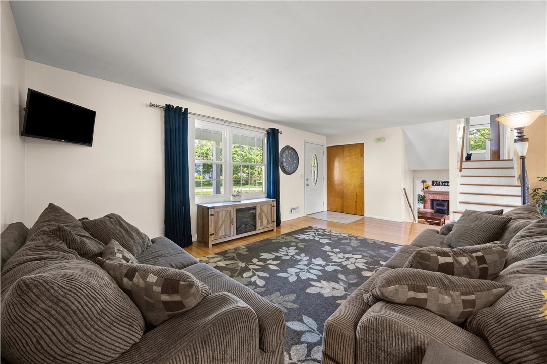 648 Meadowbriar Road Greece, NY 14616 - Photo 12 of 50
