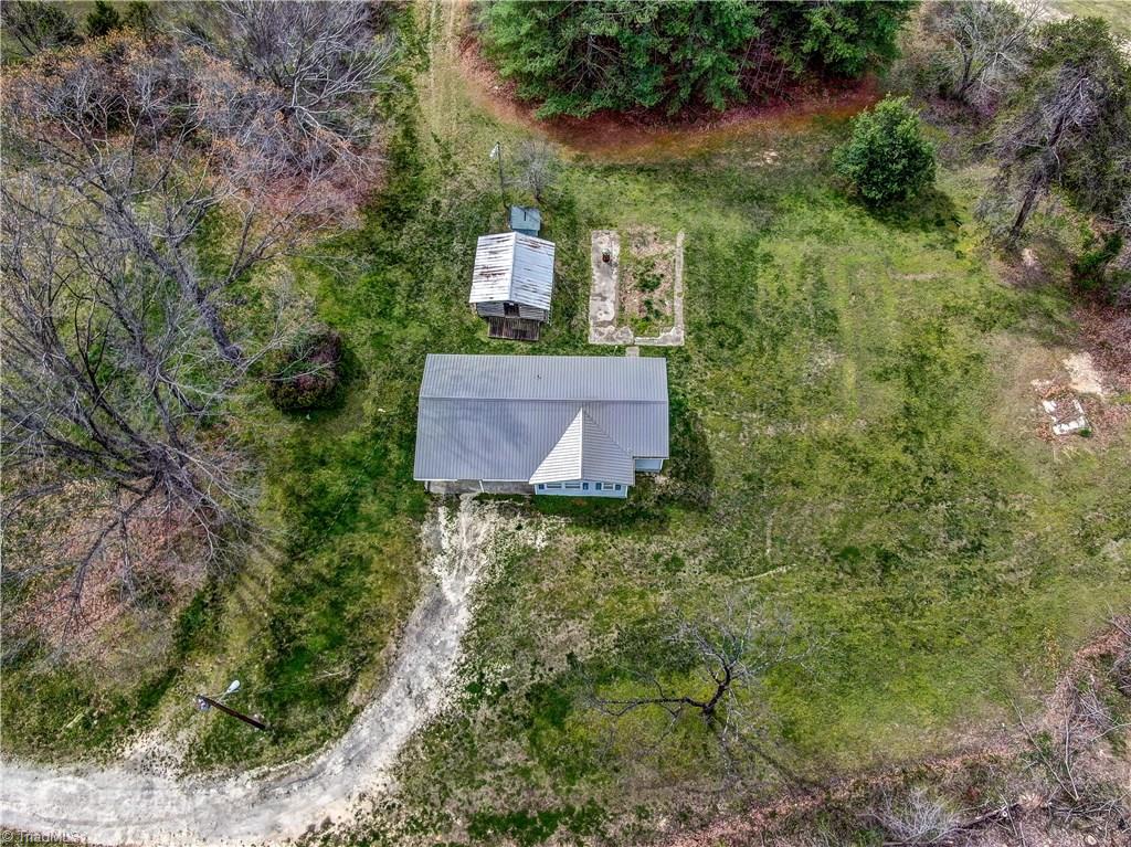2376 Baker Crossroad Road Reidsville, NC 27320 - Photo 4 of 30 Gallery Image 4
