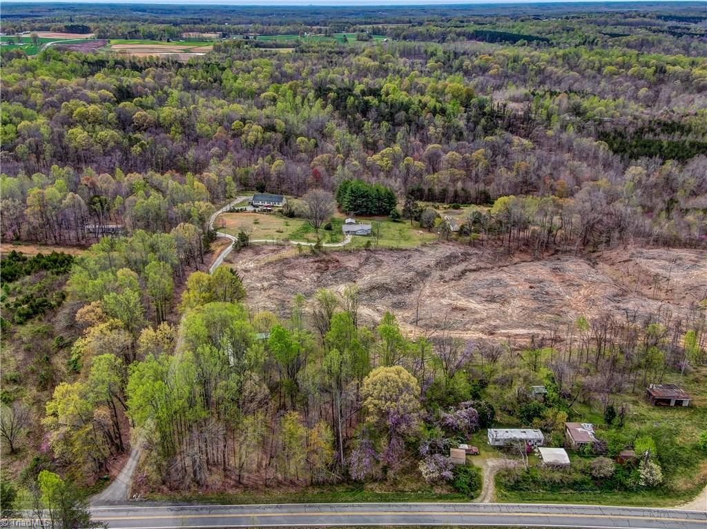 2376 Baker Crossroad Road Reidsville, NC 27320 - Photo 6 of 30 Gallery Image 6