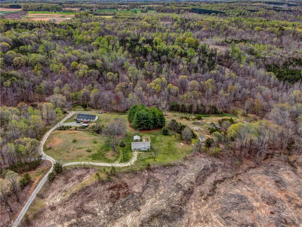 2376 Baker Crossroad Road Reidsville, NC 27320 - Photo 8 of 30 Gallery Image 8