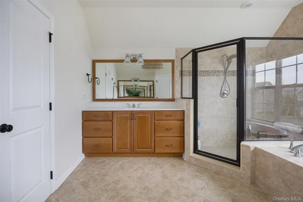 $899,999 | 27 East Van Buren Way, Hopewell Junction, NY 12533