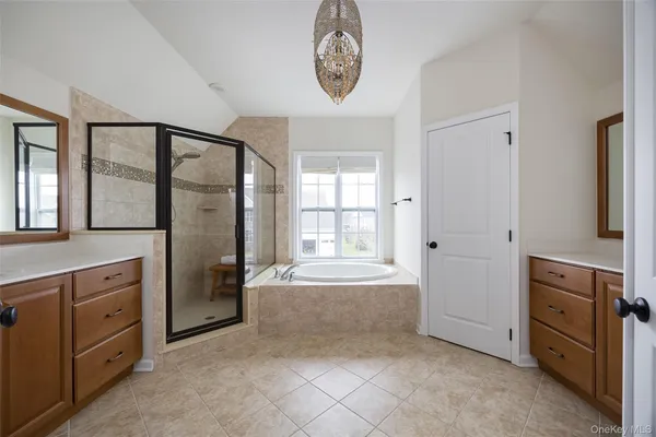 $899,999 | 27 East Van Buren Way, Hopewell Junction, NY 12533