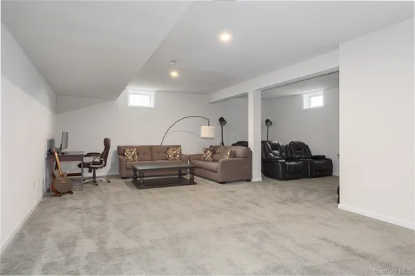 $899,999 | 27 East Van Buren Way, Hopewell Junction, NY 12533