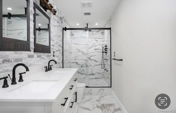 $899,999 | 27 East Van Buren Way, Hopewell Junction, NY 12533