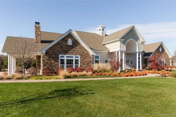 $899,999 | 27 East Van Buren Way, Hopewell Junction, NY 12533