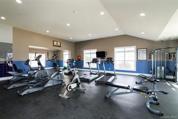 $899,999 | 27 East Van Buren Way, Hopewell Junction, NY 12533