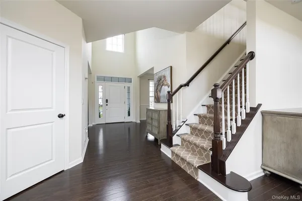 $899,999 | 27 East Van Buren Way, Hopewell Junction, NY 12533