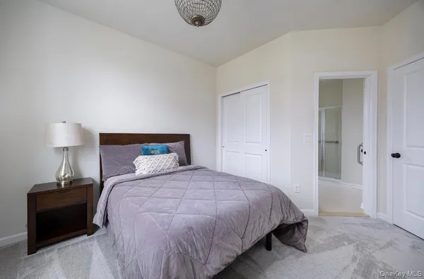 $899,999 | 27 East Van Buren Way, Hopewell Junction, NY 12533